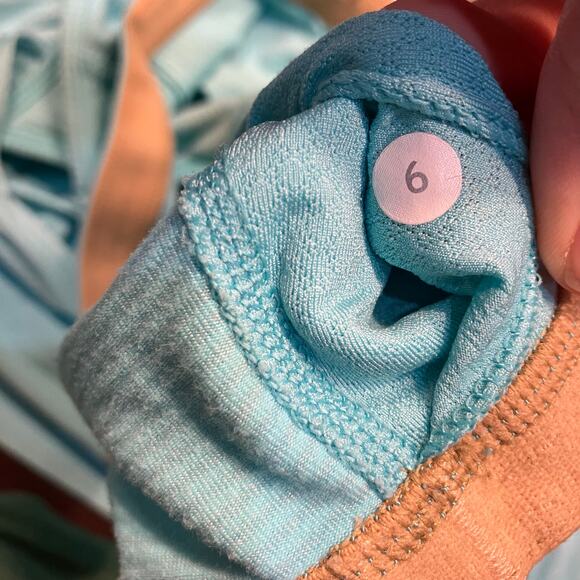 Lululemon No Limits Tank Womens 6 Angel Blue Active WI5755 Sport - Picture 11 of 13